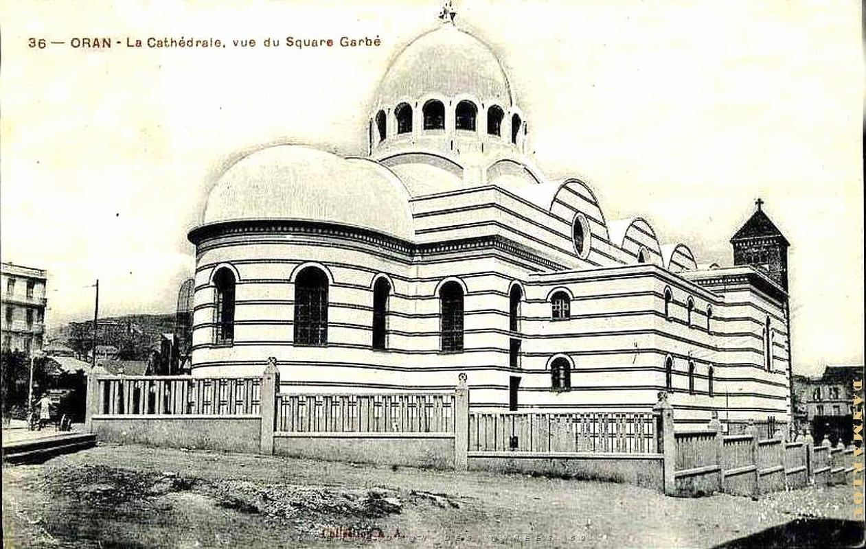 CA e- 14- Cathedrale arriere - Bd Magenta.JPG